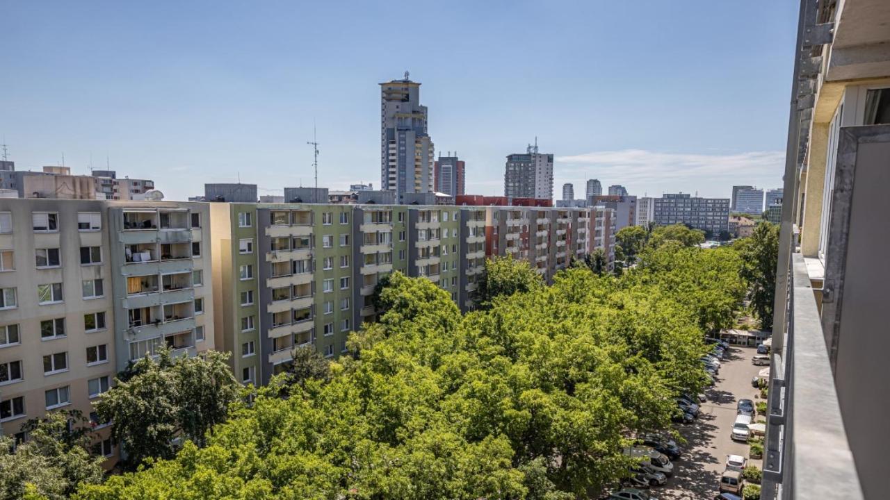 2 Room Apartment With Terrace, New Building, Jegeho 布拉迪斯拉发 外观 照片