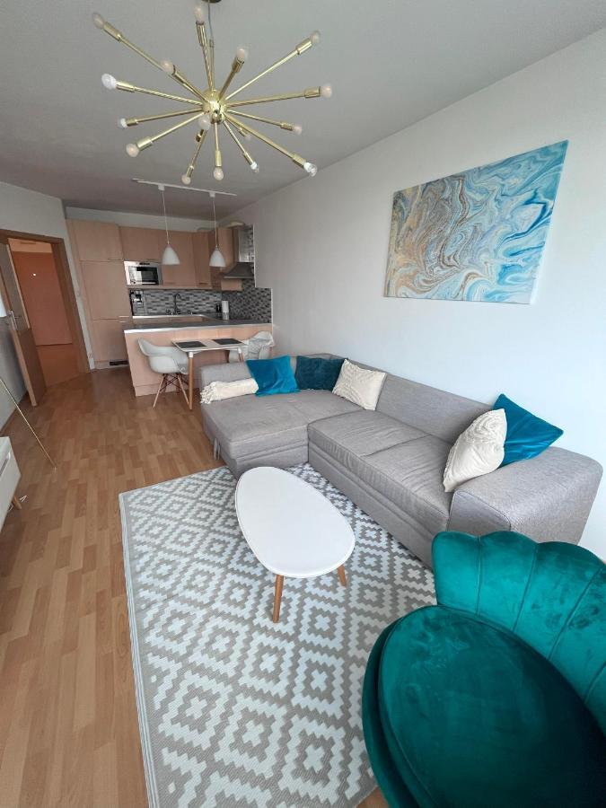 2 Room Apartment With Terrace, New Building, Jegeho 布拉迪斯拉发 外观 照片
